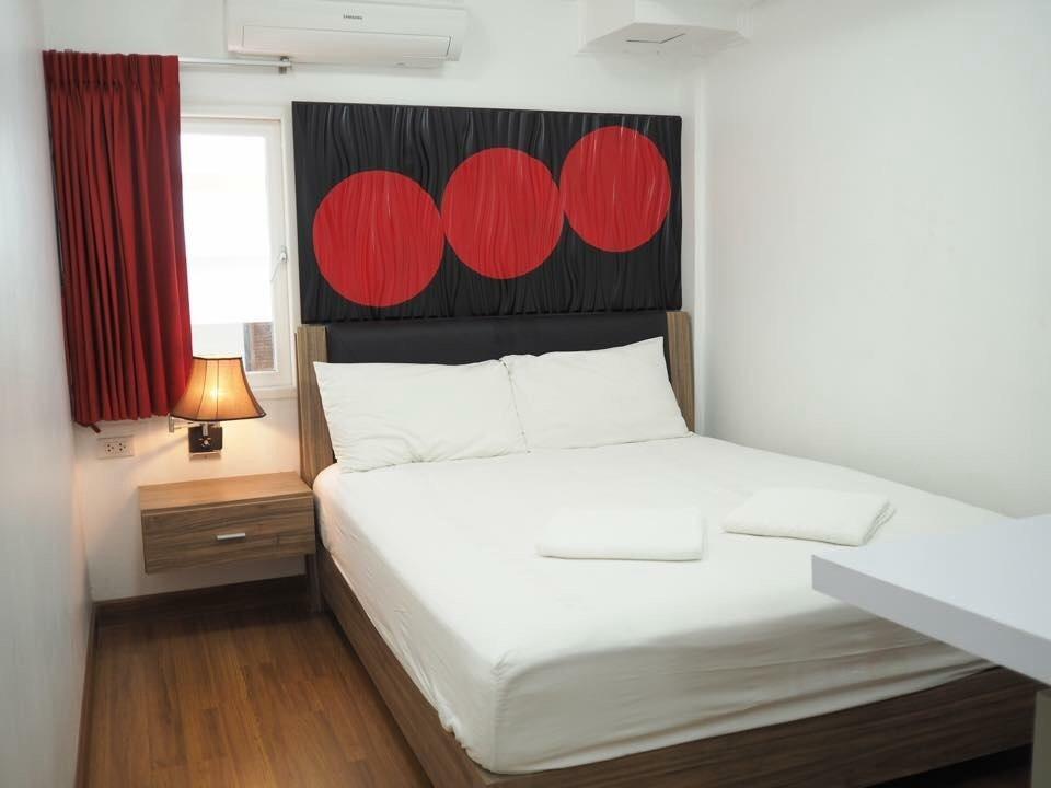 Pook Swan House Hotel Патая Екстериор снимка